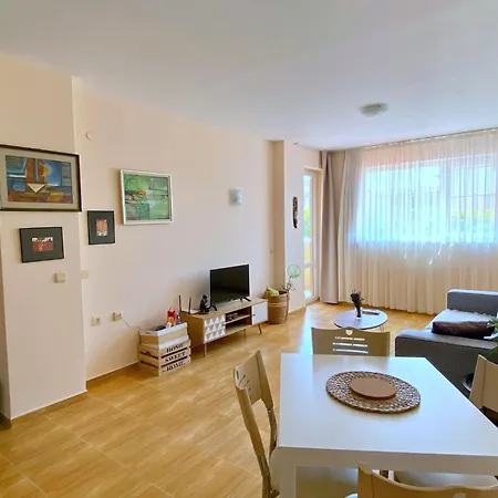 Comfortable Family For 4-6 People In A Beautiful Complex 